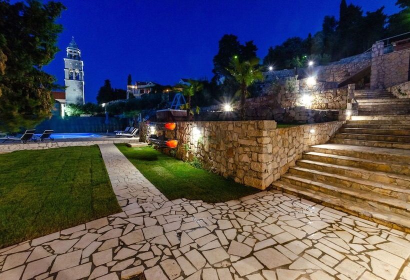 Beachfront Villa Gabriela With Pool