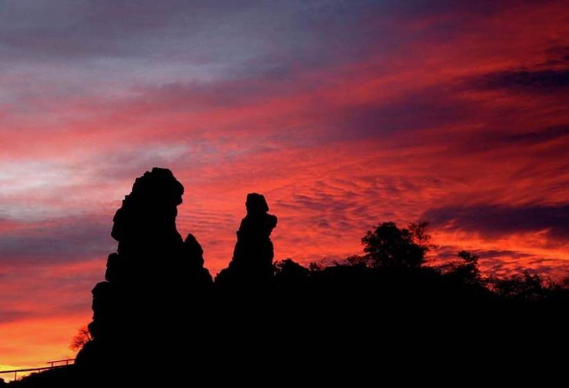 Home With Lots Of Light And A Great View