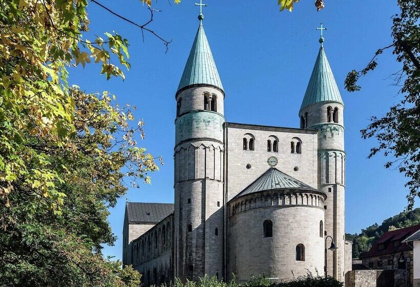 Home With Lots Of Light And A Great View