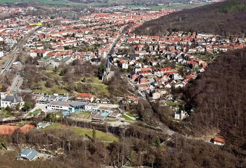 Home With Lots Of Light And A Great View