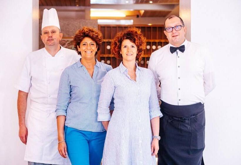 ホテル Albergo Sorriso