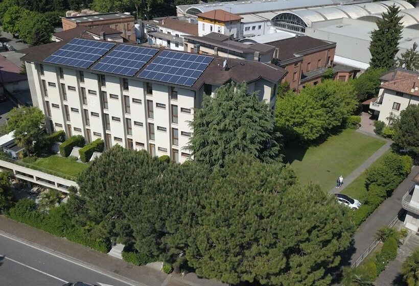 ホテル Albergo Sorriso