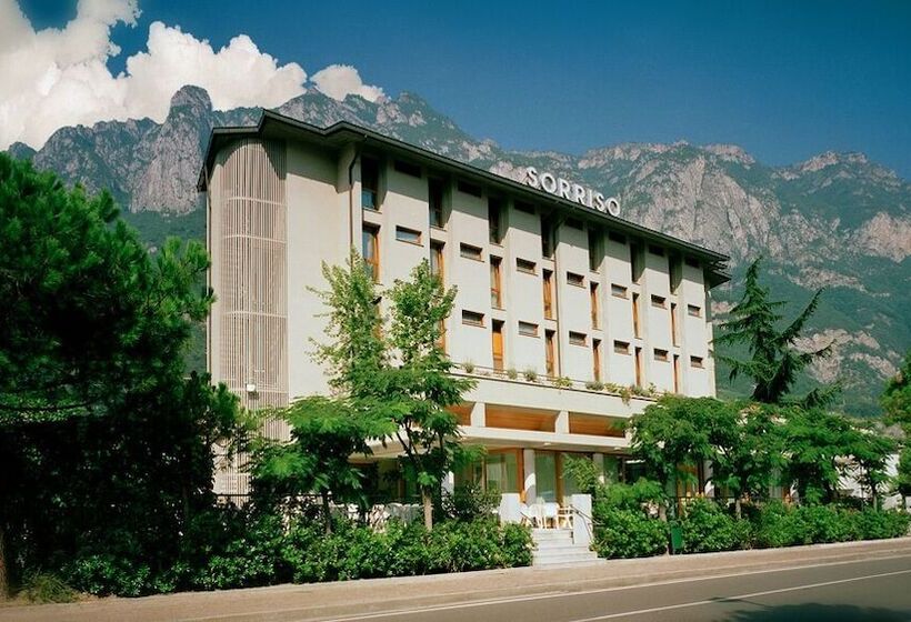 ホテル Albergo Sorriso