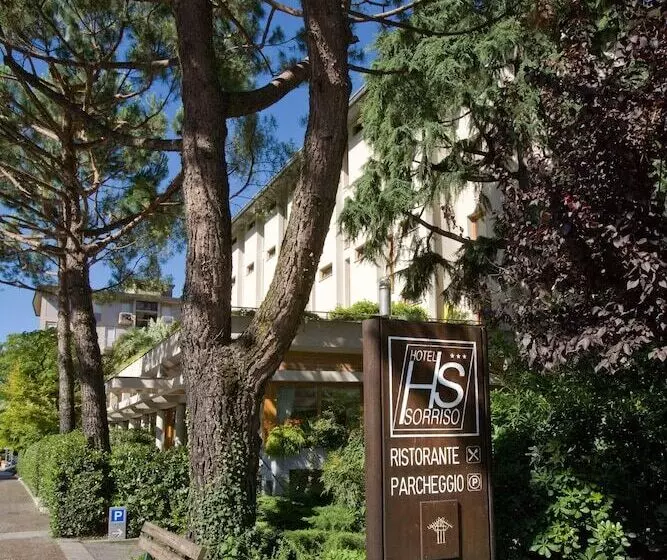 Hotelli Albergo Sorriso