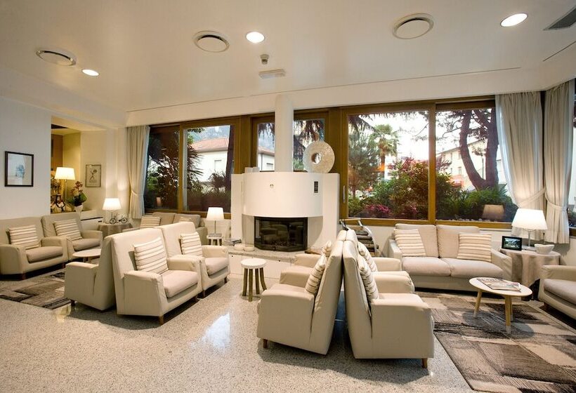 ホテル Albergo Sorriso