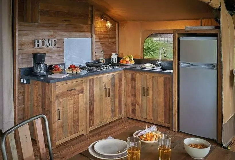 ホテル Camping Le Moulin Des Iscles