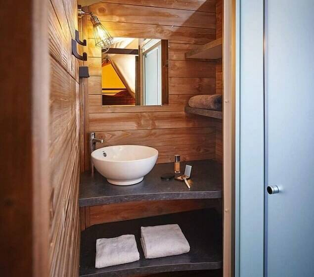 Hotel Camping Le Moulin Des Iscles