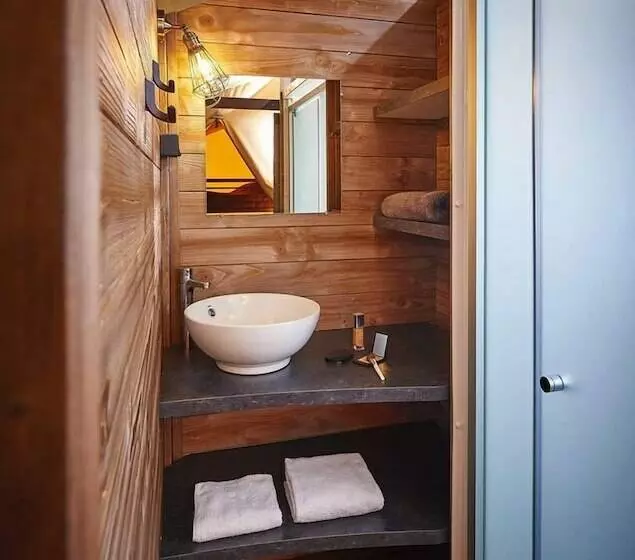 ホテル Camping Le Moulin Des Iscles