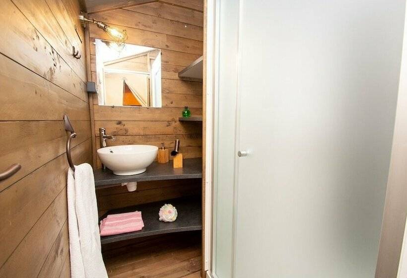 Hotel Camping Le Moulin Des Iscles