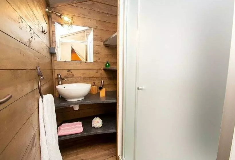 ホテル Camping Le Moulin Des Iscles