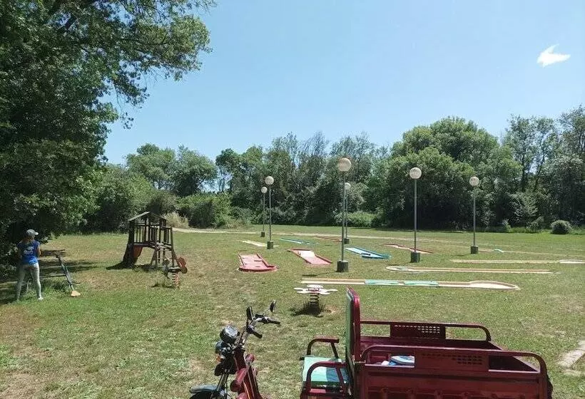 ホテル Camping Le Moulin Des Iscles