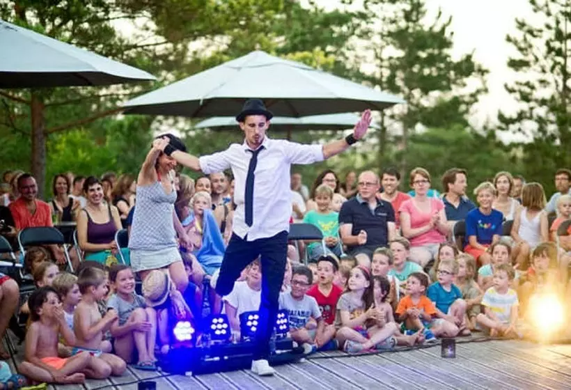 Hotelli Village Huttopia Dieulefit