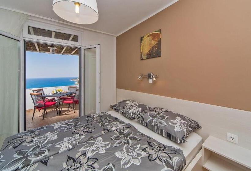 بنسيون Villa Narona