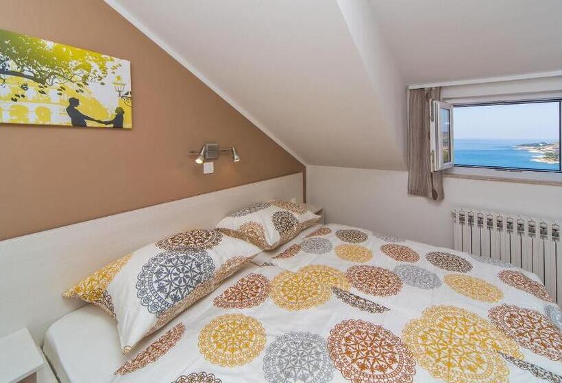 بنسيون Villa Narona