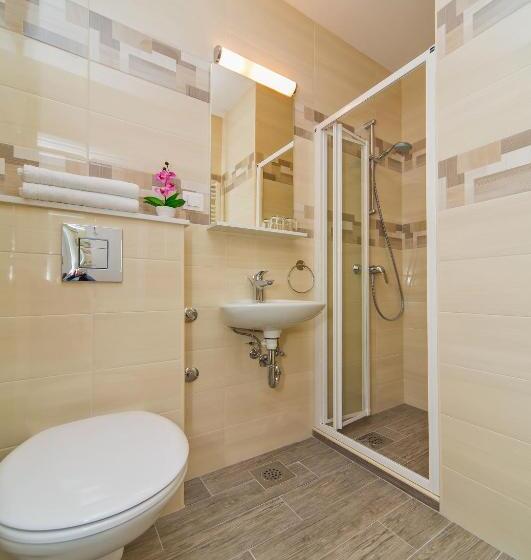 بنسيون Villa Narona