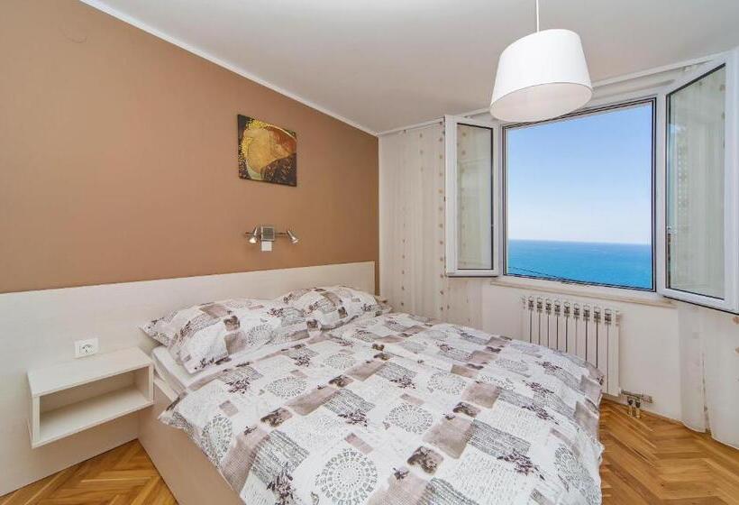 بنسيون Villa Narona