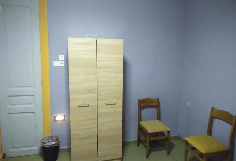 Pinguino Hostel Athens