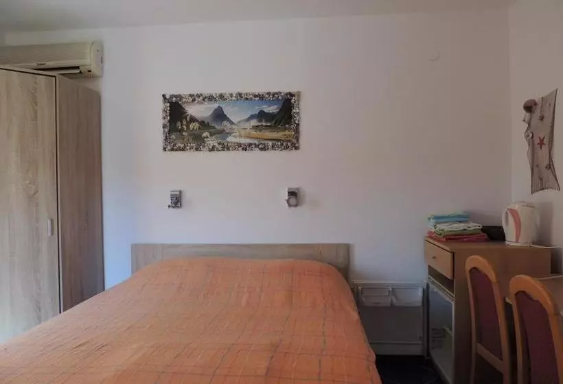 Apartments Mijic