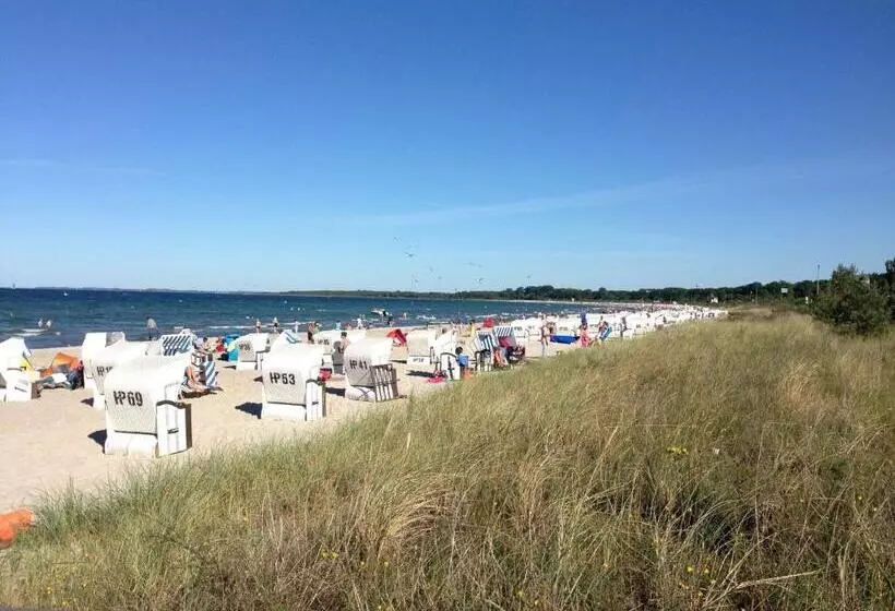 Beautiful Apartment In Damshagen Near The Sea