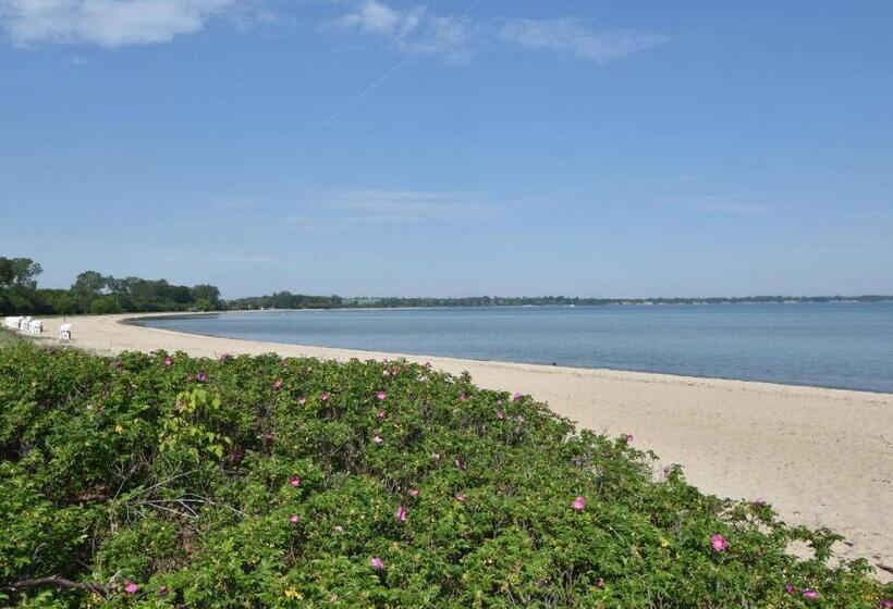 Beautiful Apartment In Damshagen Near The Sea