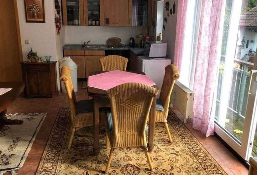 Cozy Apartment In Bruchhausen With Terrace