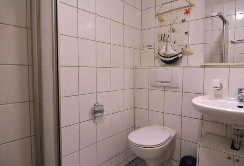 Cozy Apartment In Bruchhausen With Terrace