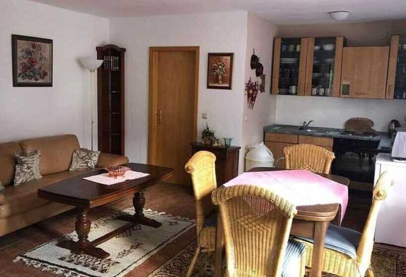 Cozy Apartment In Bruchhausen With Terrace