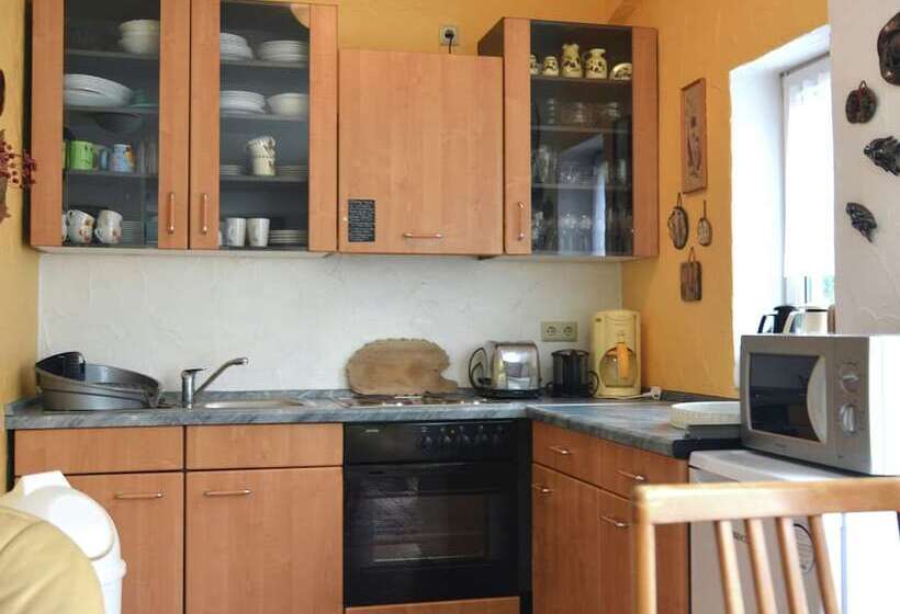 Cozy Apartment In Bruchhausen With Terrace