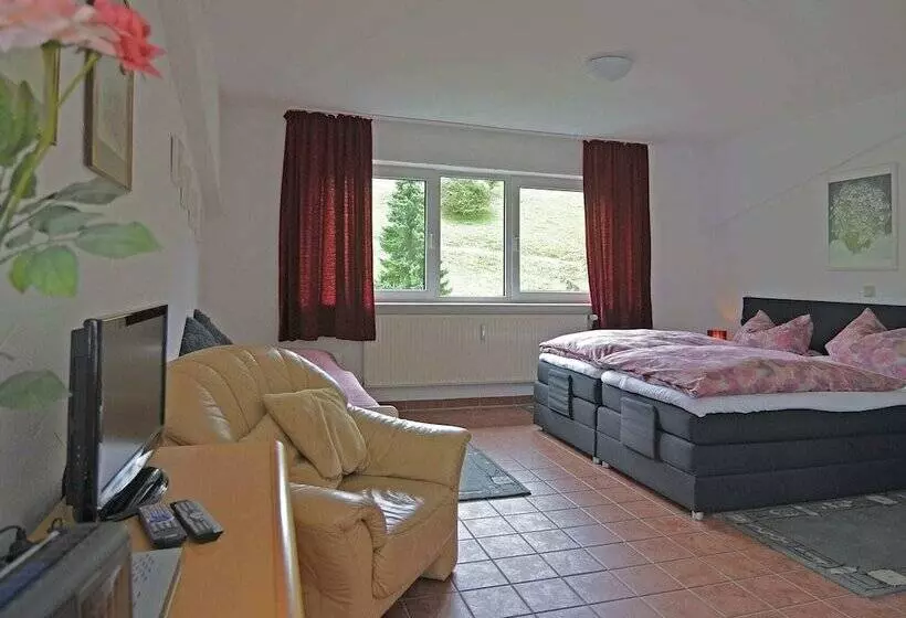 Cozy Apartment In Bruchhausen With Terrace