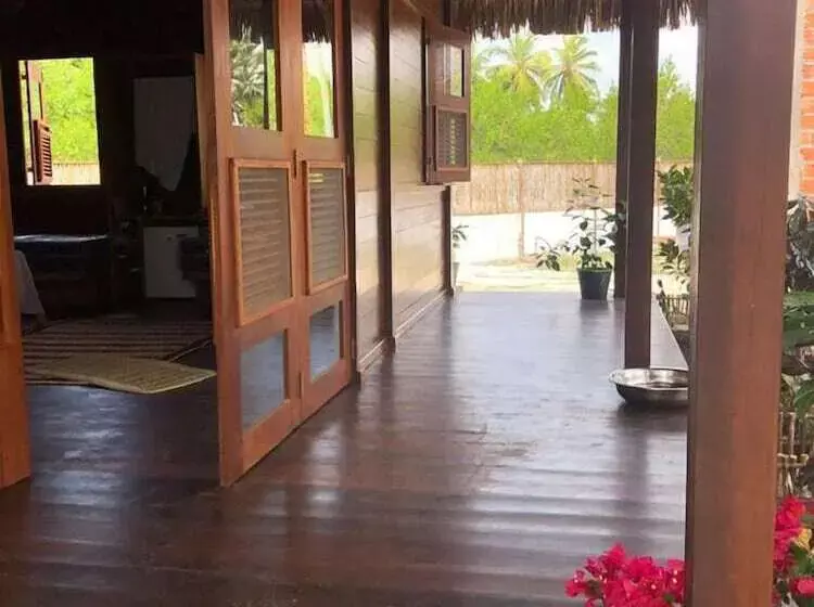 Hotelli Atins Charme Chales