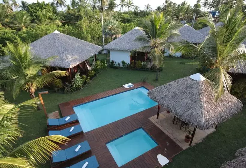 Hotelli Atins Charme Chales