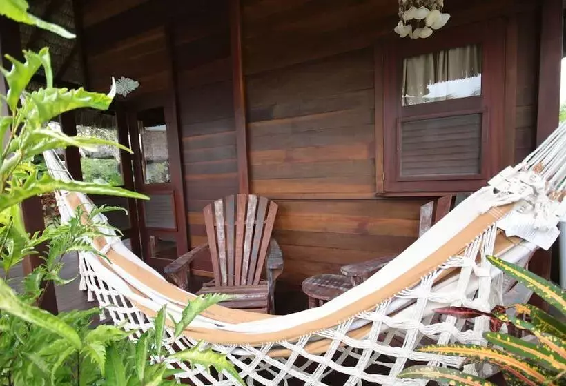 Hotelli Atins Charme Chales