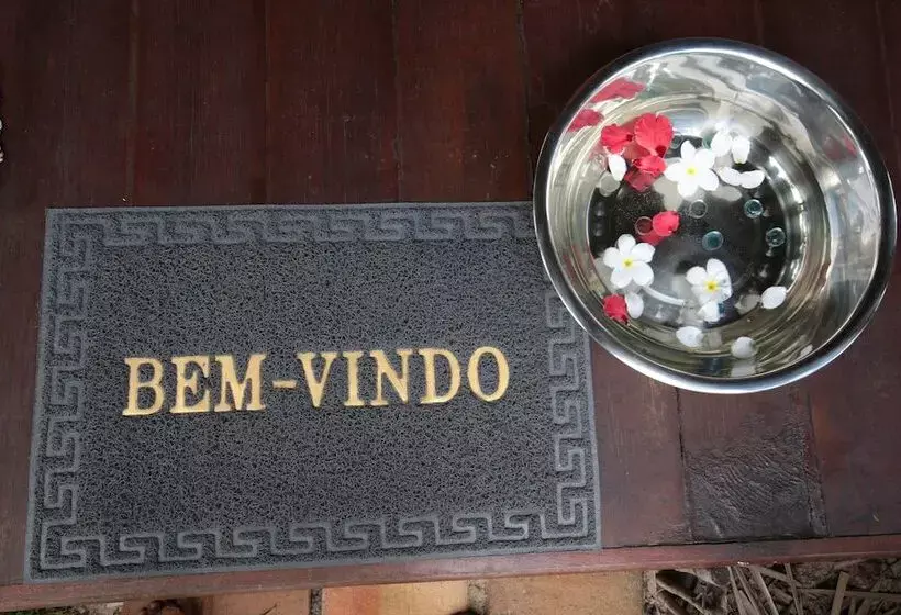 Hotelli Atins Charme Chales