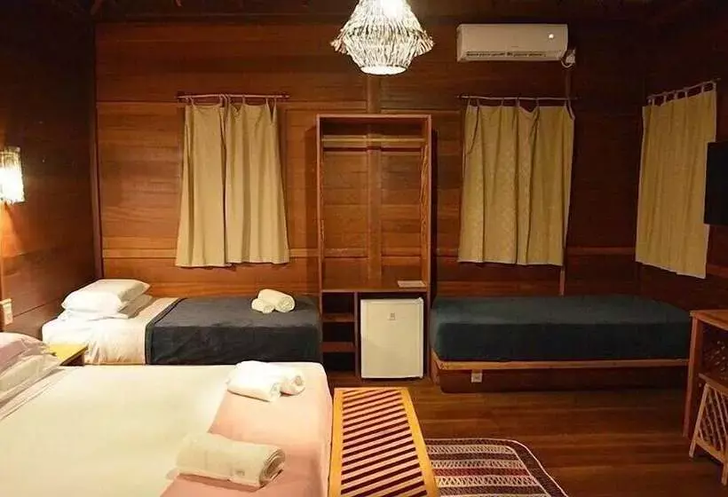 Hotelli Atins Charme Chales