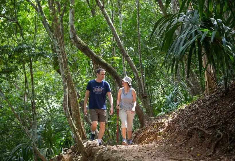 هتل Belize Rainforest Retreat At Chaa Creek