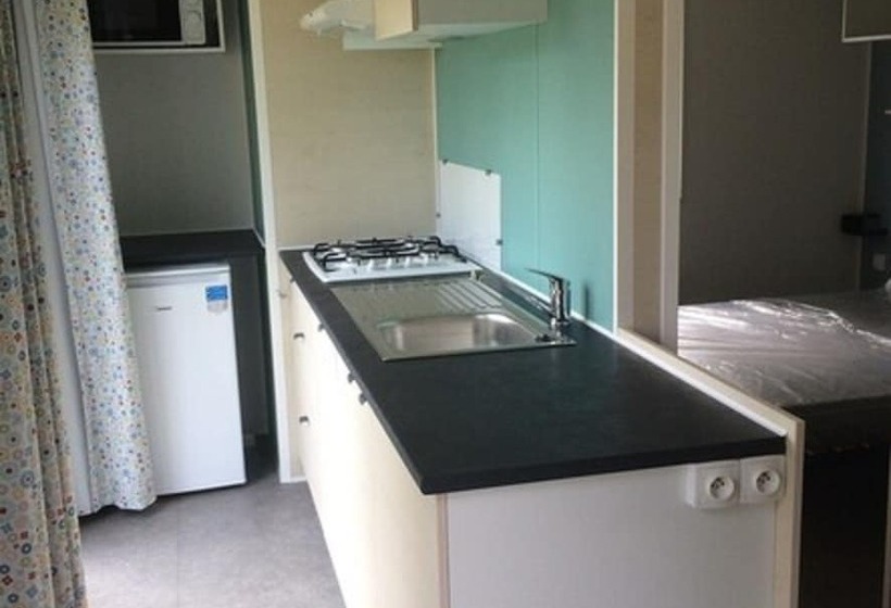 ホテル Camping Les Escales