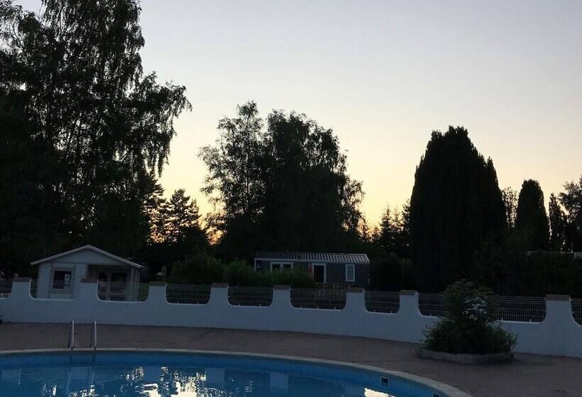 ホテル Camping Les Escales