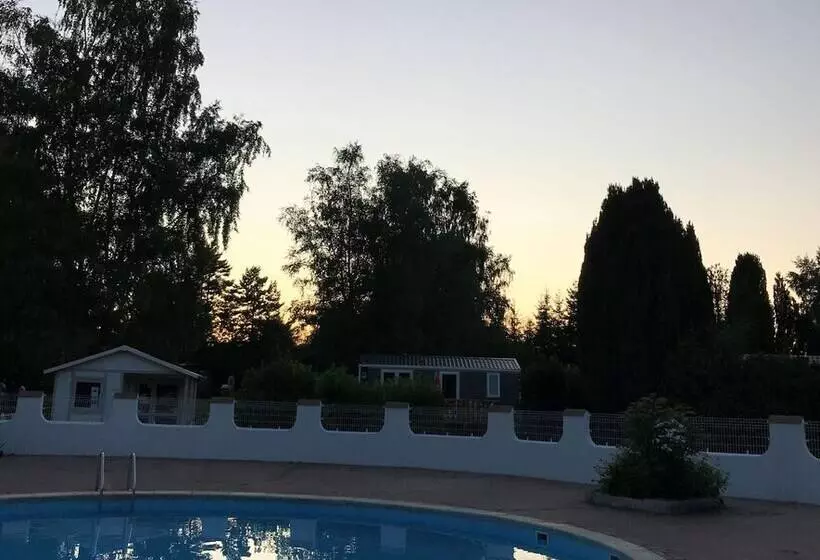 ホテル Camping Les Escales