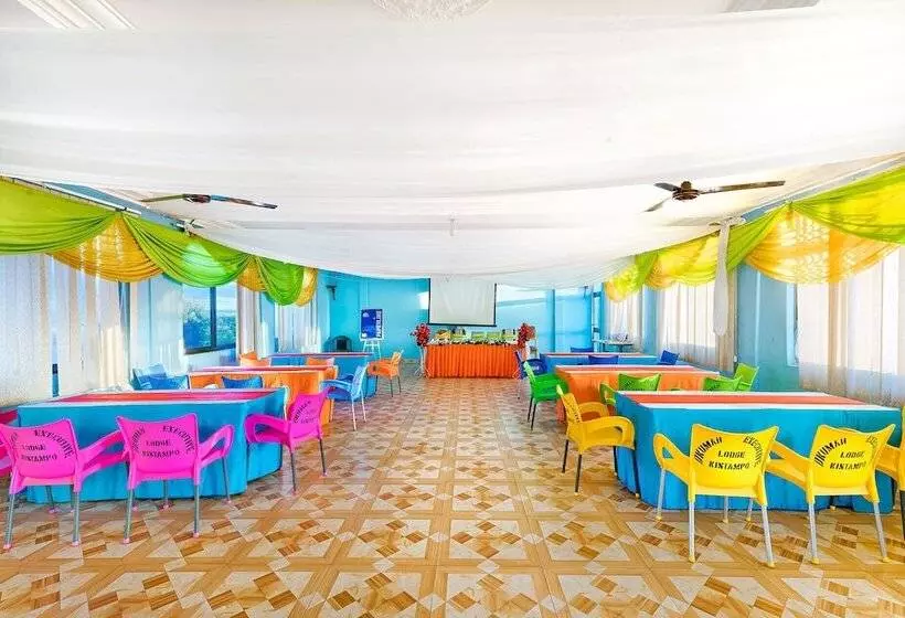 Hotelli Okumah Executive Lodge & Conference Centre