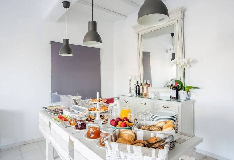 فندق Parian Lithos Residence