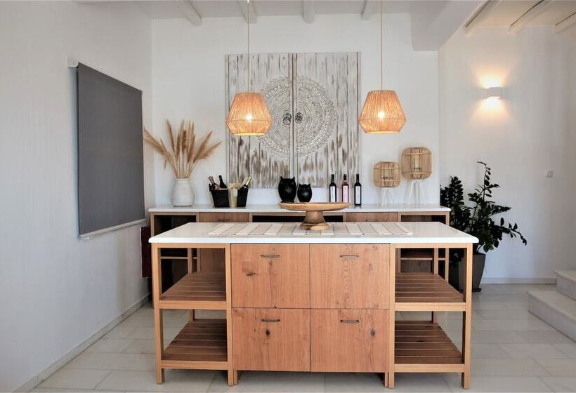 فندق Parian Lithos Residence