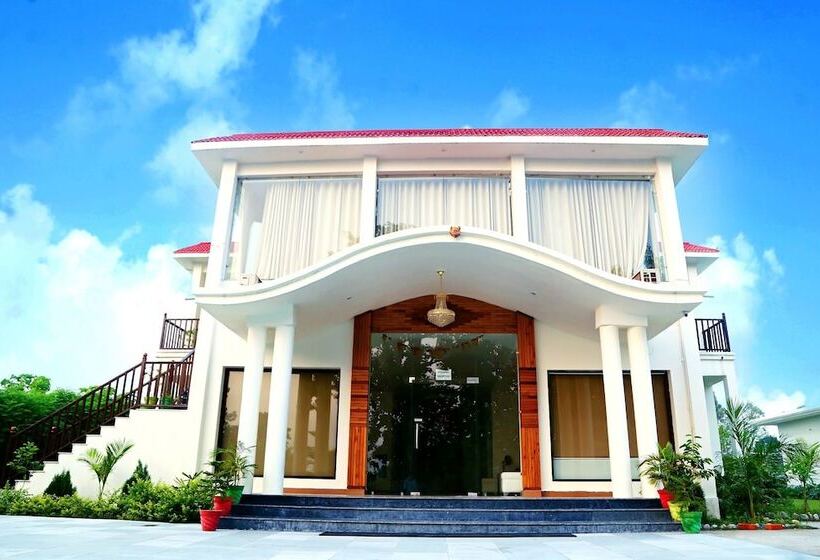 هتل The Corbet Manral Resort & Spa