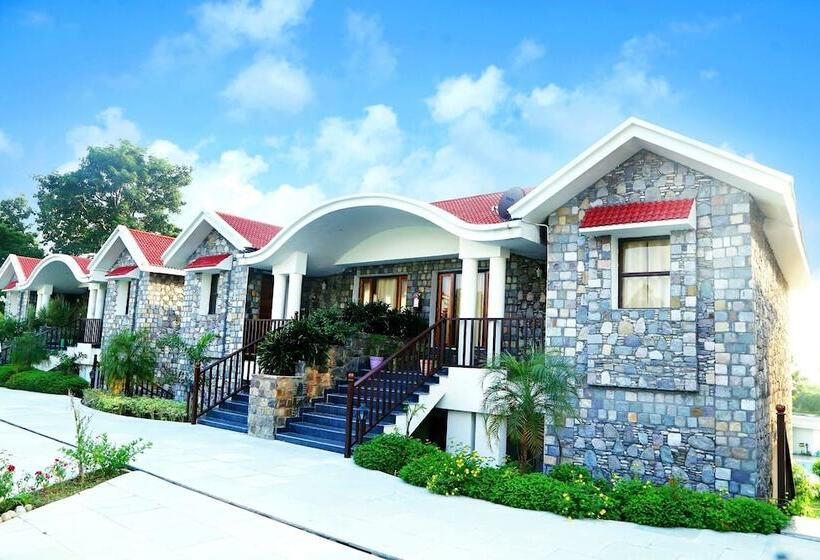 هتل The Corbet Manral Resort & Spa