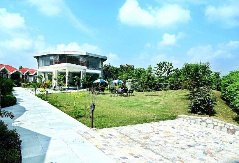 هتل The Corbet Manral Resort & Spa