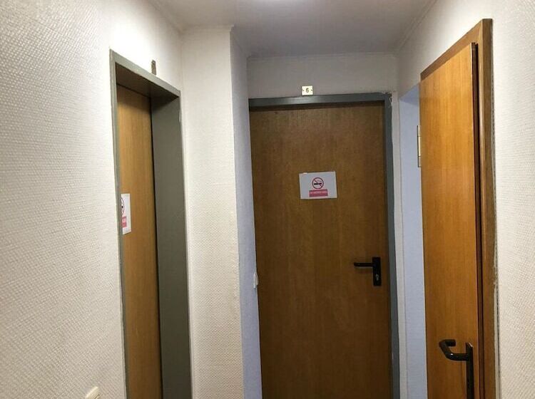 膳宿费 Holthausen