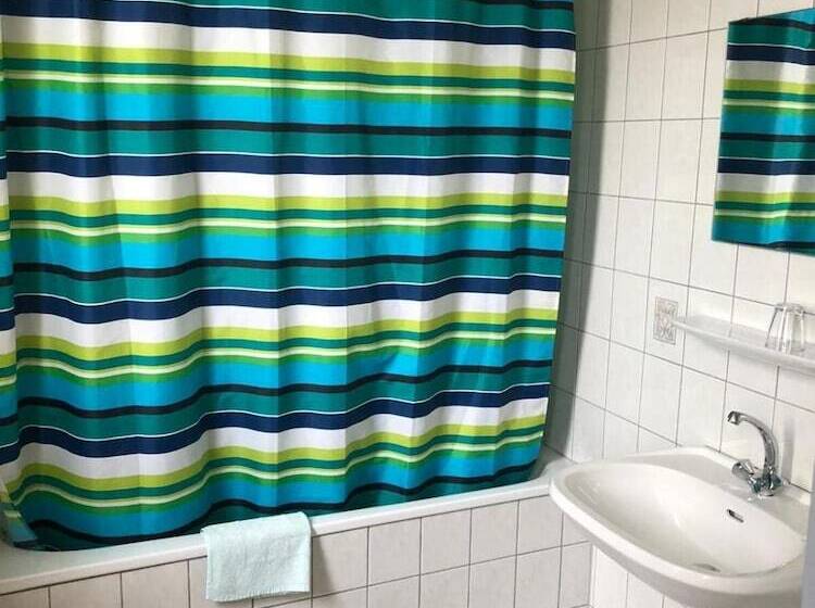 膳宿费 Holthausen