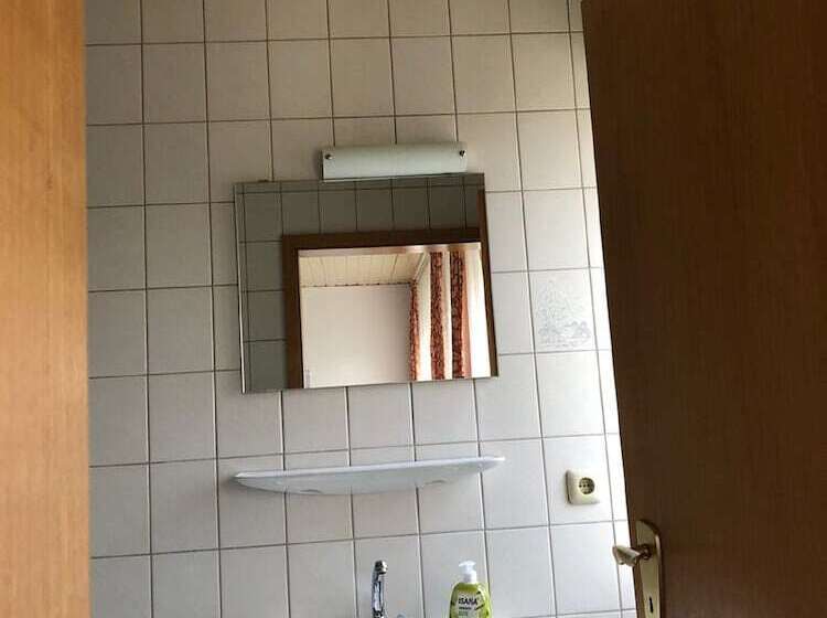 膳宿费 Holthausen