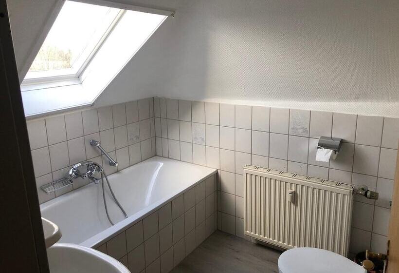 膳宿费 Holthausen