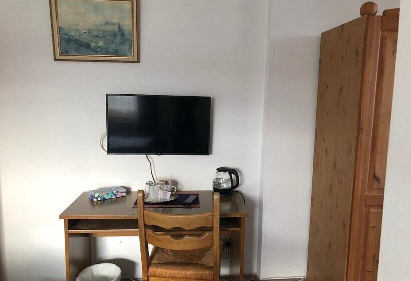 膳宿费 Holthausen