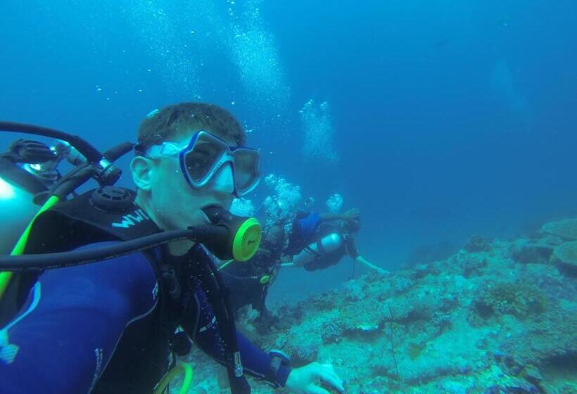 پانسیون Kuri Beach View Inn